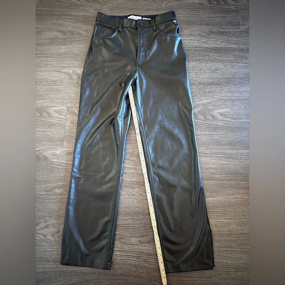 Abercrombie & Fitch 90s Straight Ultra High Rise Vegan Leather Pants SZ 28 NWT